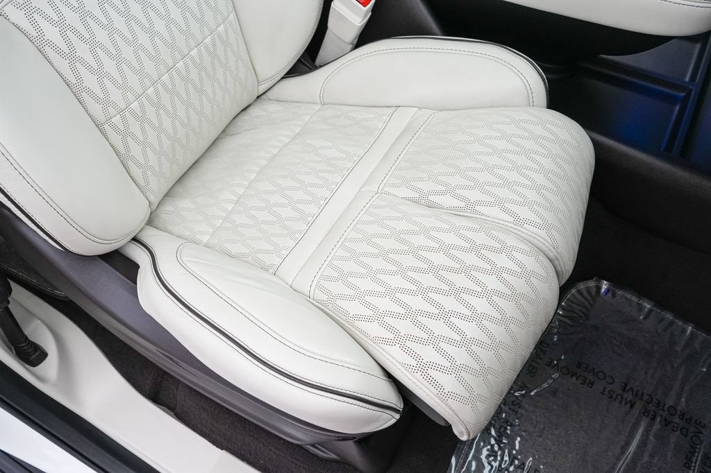 2024 Lincoln Navigator L Black Label Chalet