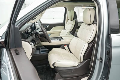 2022 Lincoln Navigator L Black Label