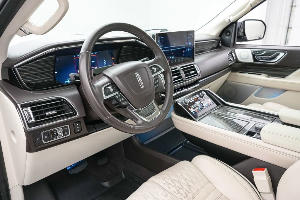 2022 Lincoln Navigator L Black Label