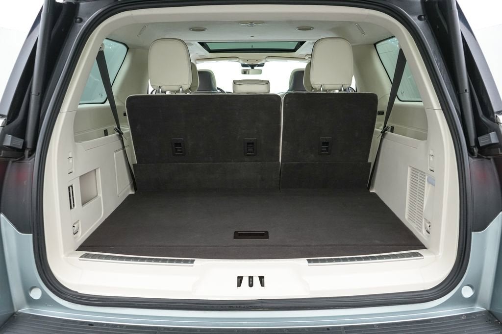 2022 Lincoln Navigator L Black Label