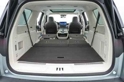 2022 Lincoln Navigator L Black Label