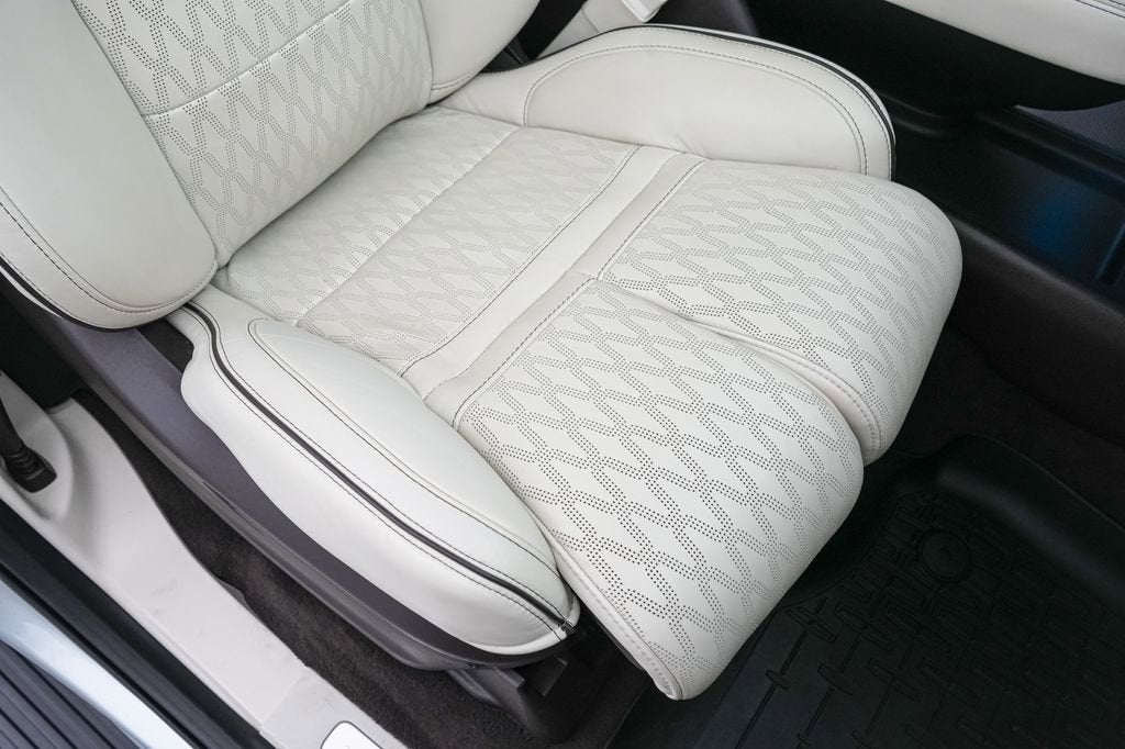2022 Lincoln Navigator L Black Label