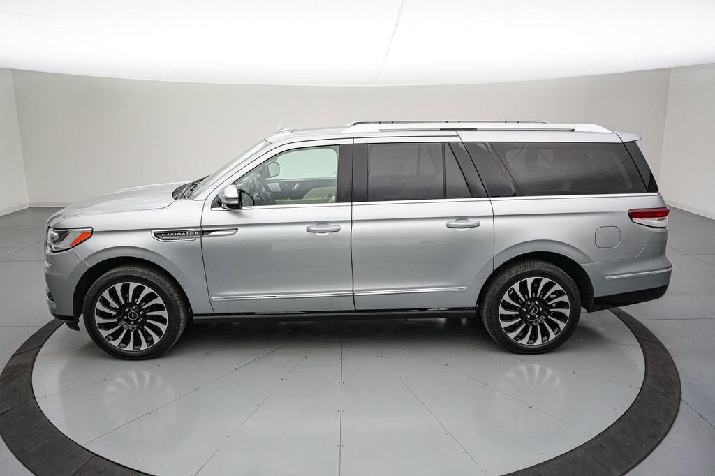 2022 Lincoln Navigator L Black Label