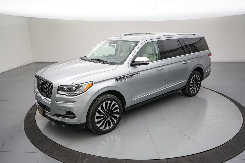 2022 Lincoln Navigator L Black Label