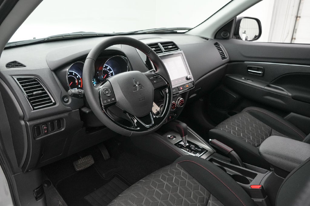 2026 Mitsubishi Outlander Sport 2.0 LE