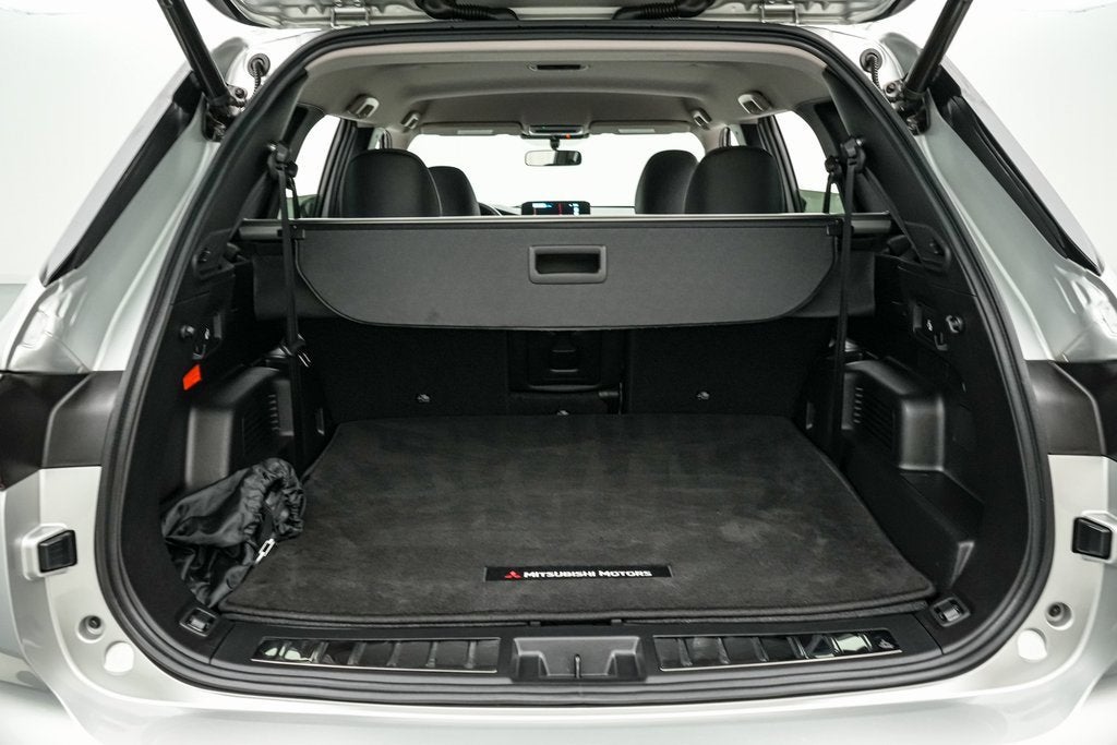 2024 Mitsubishi Outlander Plug-In Hybrid SE