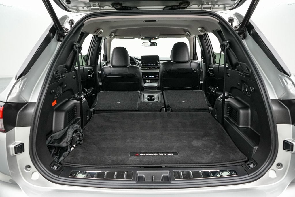 2024 Mitsubishi Outlander Plug-In Hybrid SE