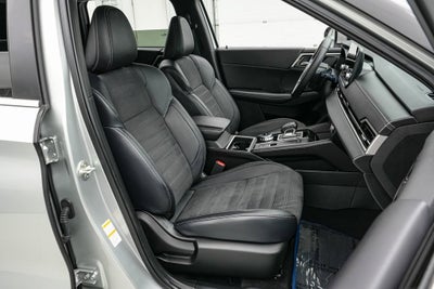 2024 Mitsubishi Outlander Plug-In Hybrid SE