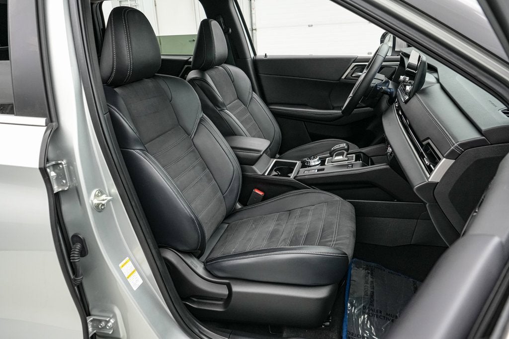 2024 Mitsubishi Outlander Plug-In Hybrid SE