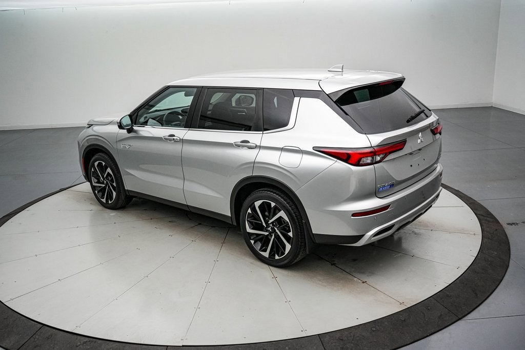 2024 Mitsubishi Outlander Plug-In Hybrid SE