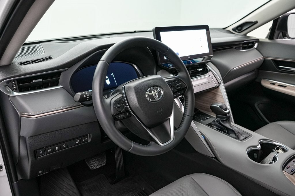 2024 Toyota Venza LE