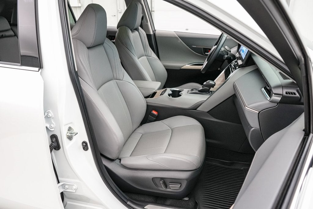 2024 Toyota Venza LE