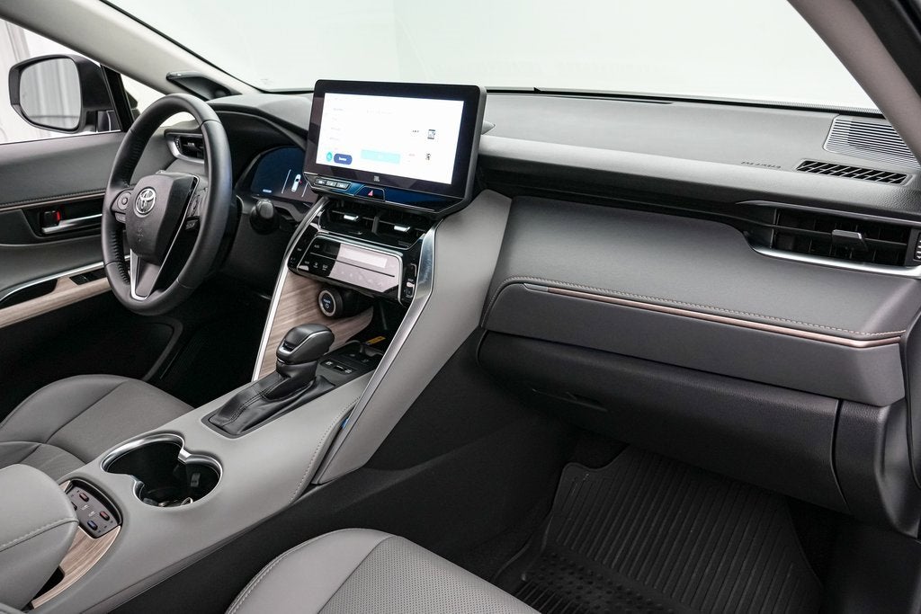 2024 Toyota Venza LE