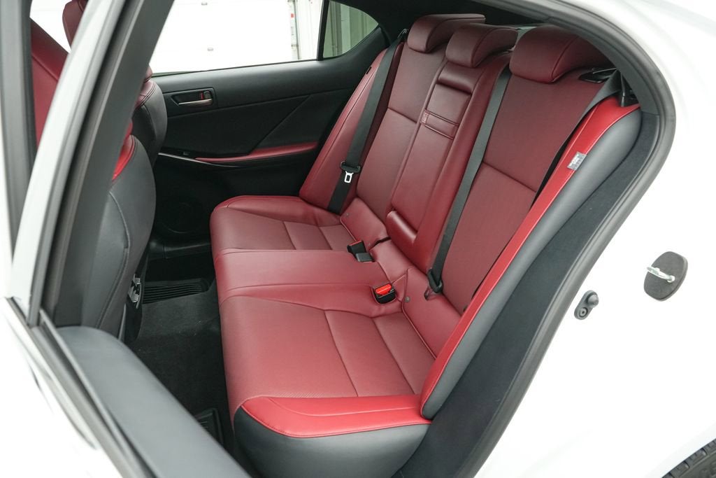 2025 Lexus IS 300