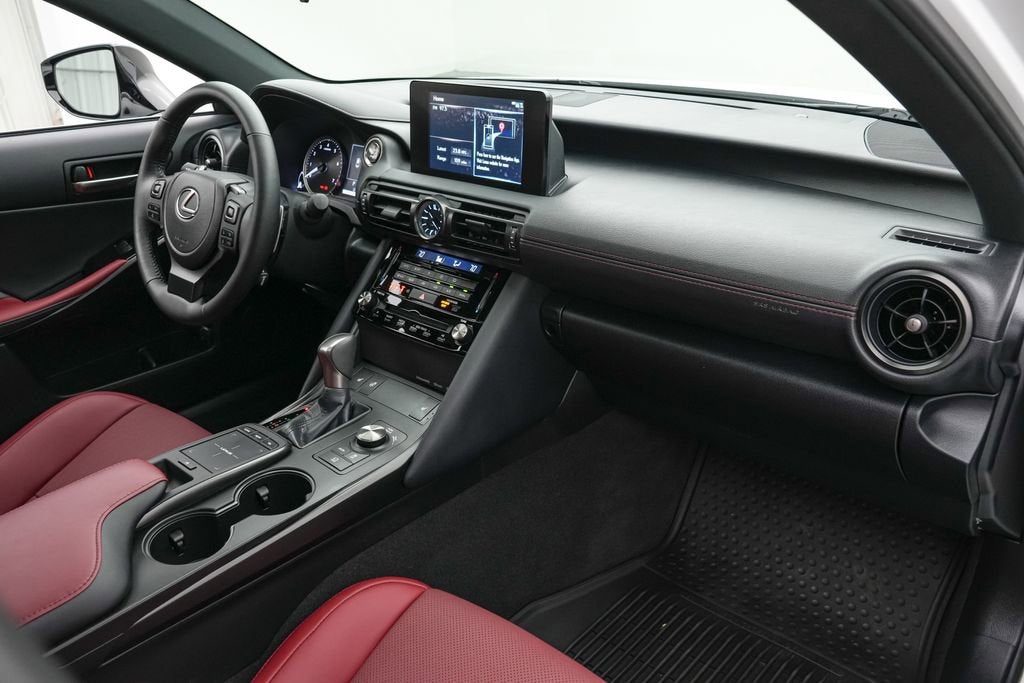 2025 Lexus IS 300