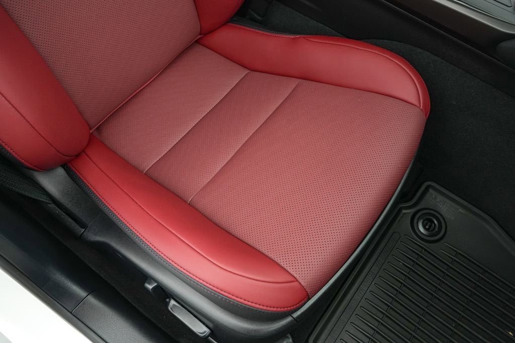 2025 Lexus IS 300