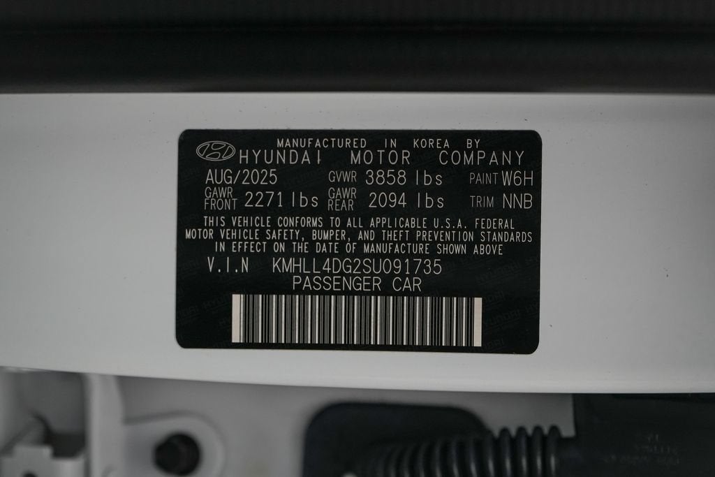 2025 Hyundai Elantra SE