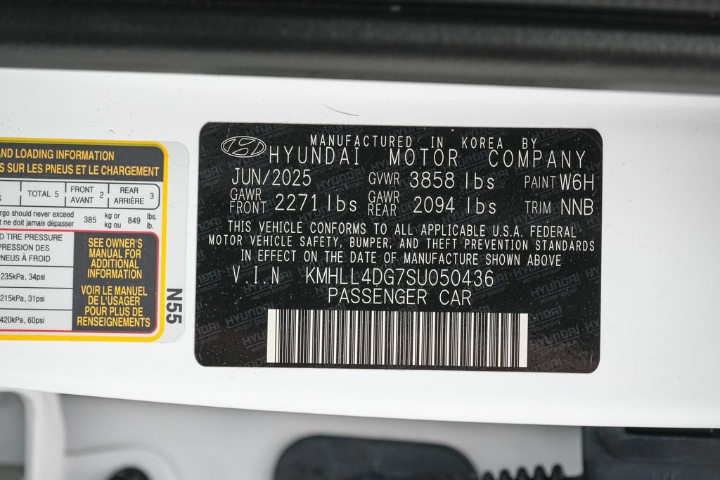2025 Hyundai Elantra SE