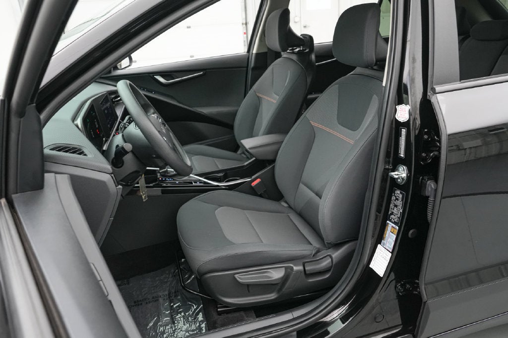 2025 Kia Niro LX
