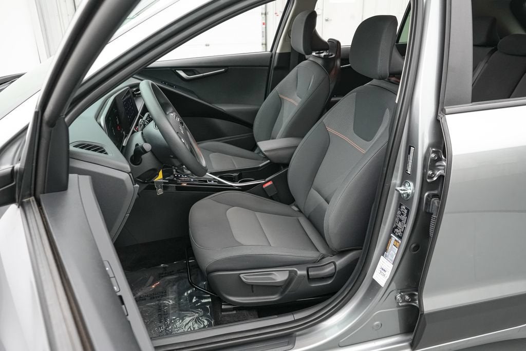 2025 Kia Niro LX