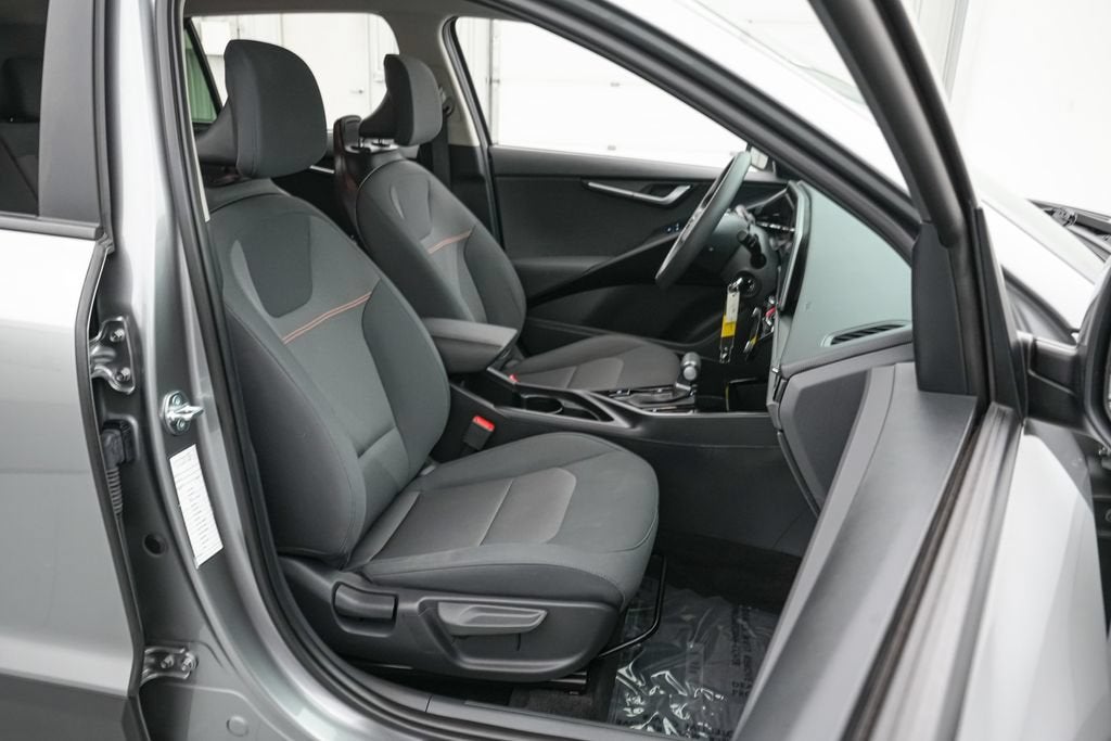 2025 Kia Niro LX