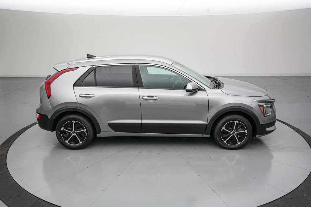 2025 Kia Niro LX
