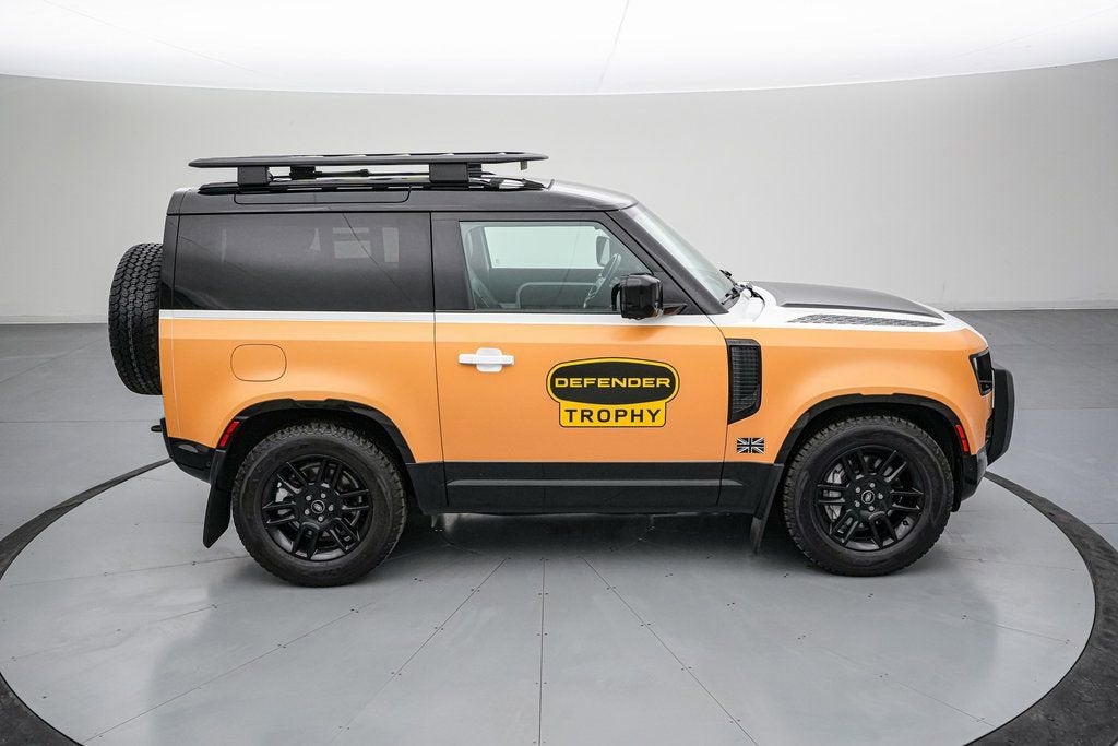 2023 Land Rover Defender X-Dynamic SE Trophy Edition 1/220
