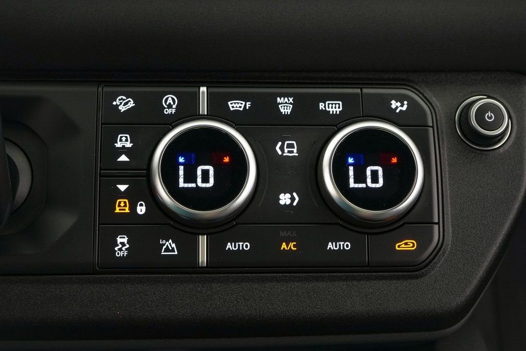 2023 Land Rover Defender X-Dynamic SE Trophy Edition 1/220