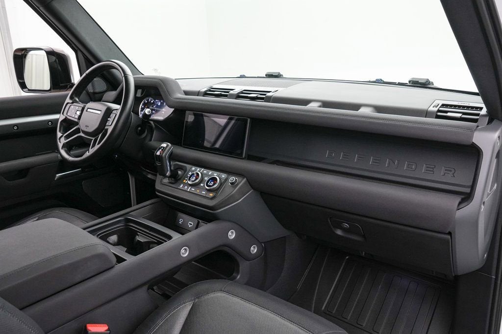 2023 Land Rover Defender X-Dynamic SE Trophy Edition 1/220