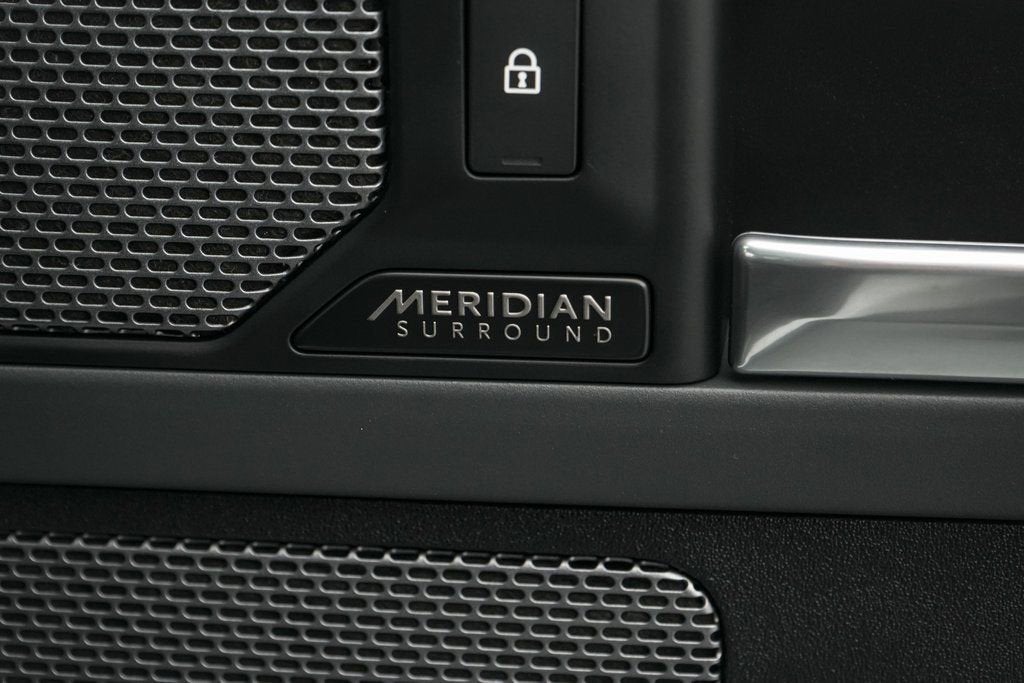 2023 Land Rover Defender X-Dynamic SE Trophy Edition 1/220