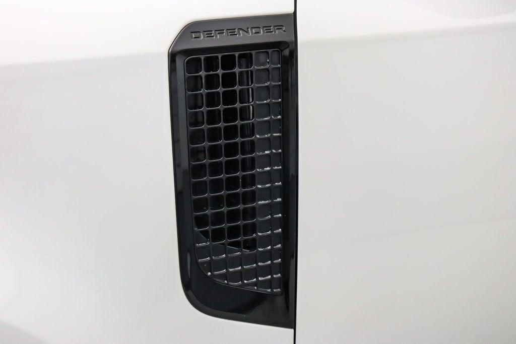 2023 Land Rover Defender 130 130 SE