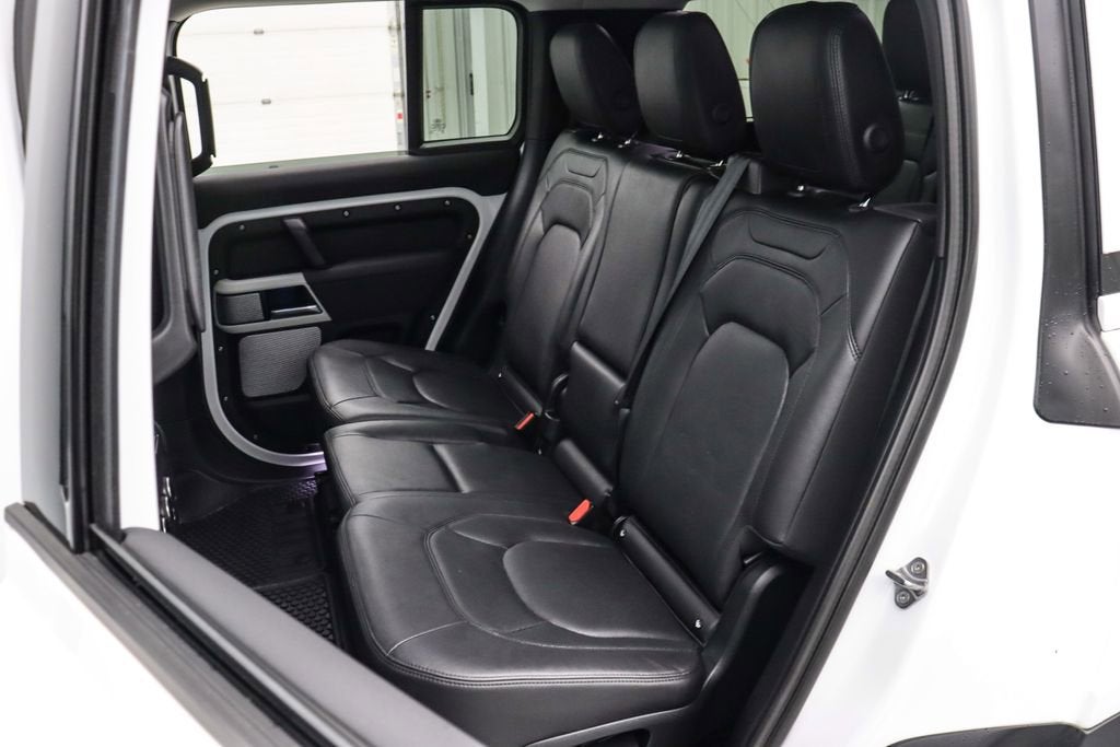 2023 Land Rover Defender 130 130 SE