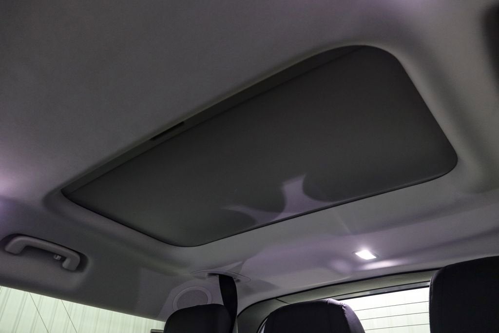 2023 Land Rover Defender 130 130 SE