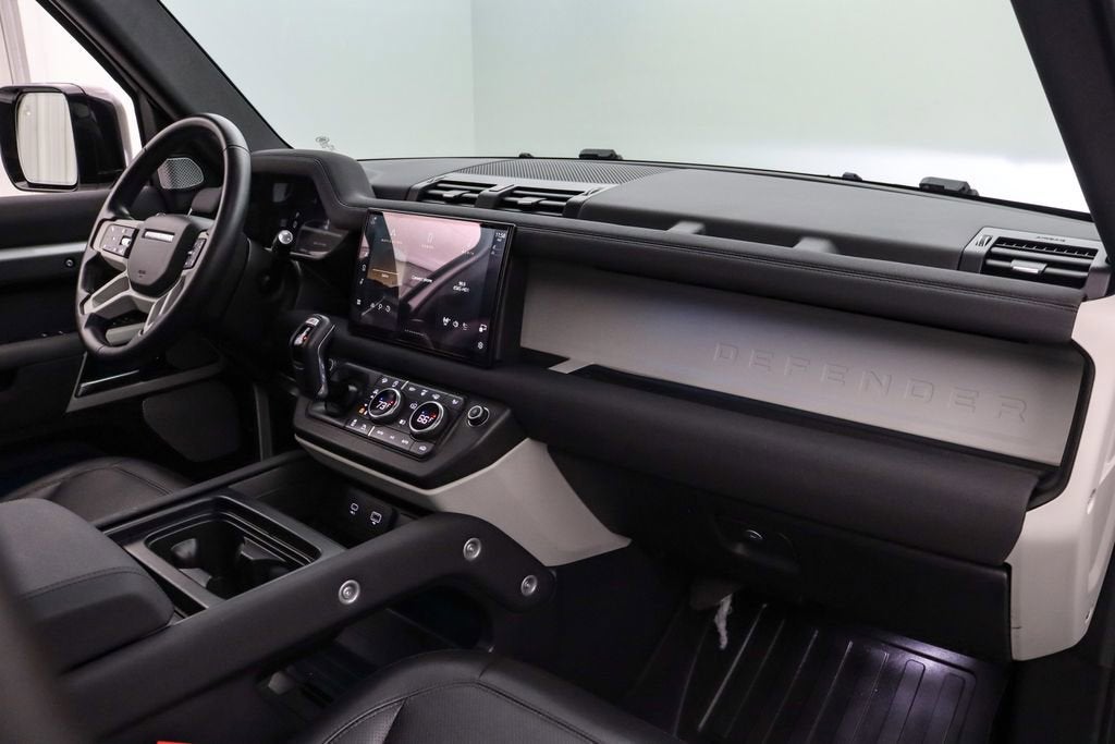 2023 Land Rover Defender 130 130 SE