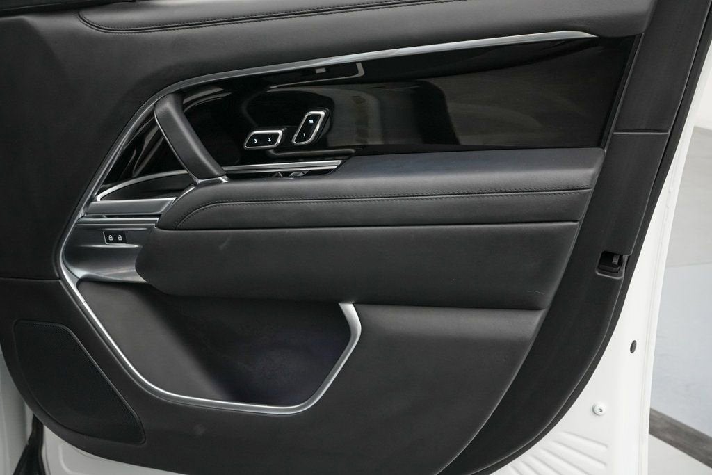 2023 Land Rover Range Rover SE