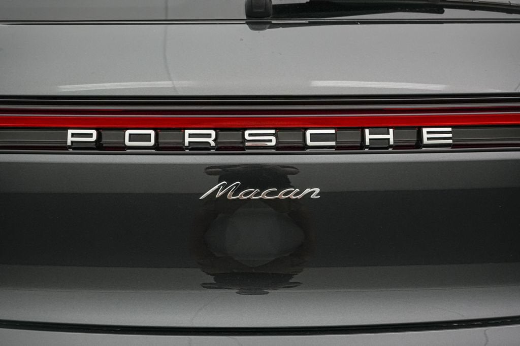 2026 Porsche Macan Base