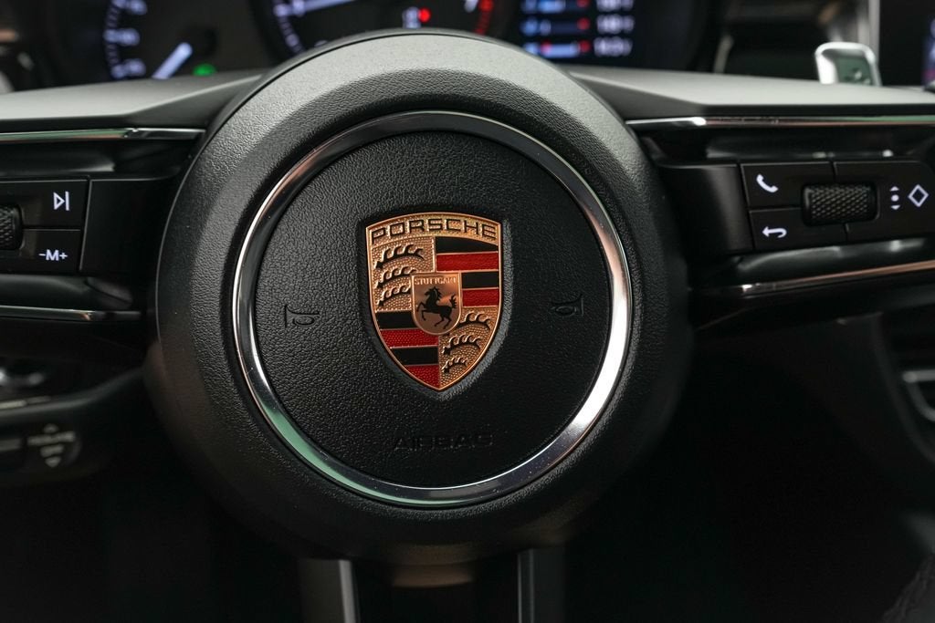 2026 Porsche Macan Base