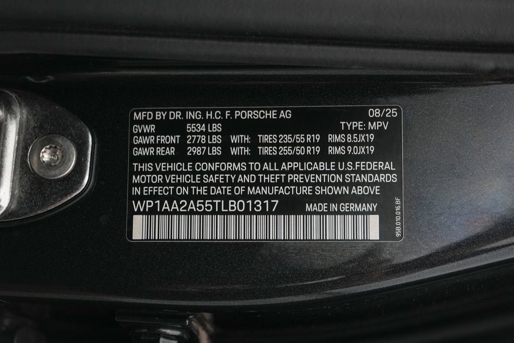 2026 Porsche Macan Base