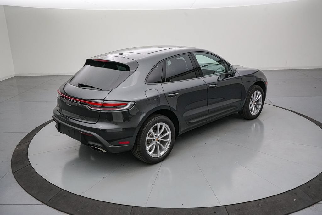 2026 Porsche Macan Base