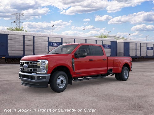 2026 Ford Super Duty F-350® XLT